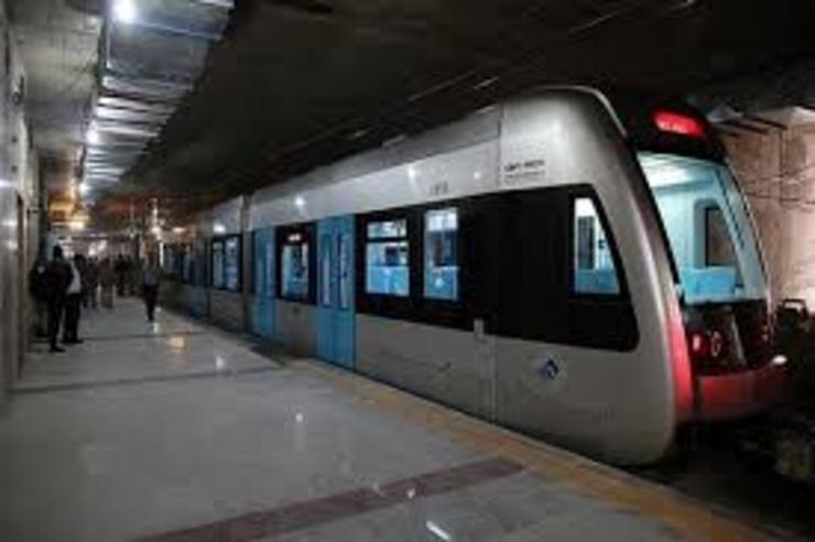 مدیر روابط عمومی شرکت بهره‌برداری قطارشهری مشهد از ممنوع‌شدن تردد بدون ماسک شهروندان در قطارشهری مشهد خبر داد.