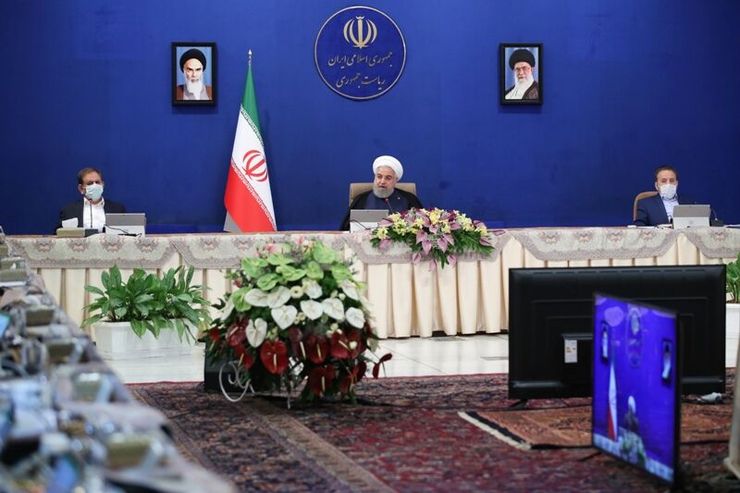رئیس جمهوری در جلسه روز یکشنبه هیأت دولت با اشاره به حضور متناوب وزرا در صحن مجلس شورای اسلامی به منظور ارایه گزارش، بر لزوم تعامل سازنده با همه قوا به ویژه قوه مقننه و کوشش برای ایجاد تفاهم و همدلی و درک مشترک از مشکلات کشور تأکید کرد.