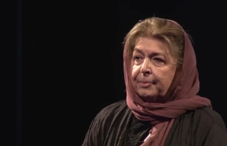 لیلی گلستان، یکی از اعضای هیٔت داوران سومین دوره جایزه داستان کوتاه ارغوان می‌گوید: «من با شکل‌گیری جایزه‌های مختلف عکاسی، قصه و فیلم‌های کوتاه خیلی موافقم، چون باعث کارکردن و تشویق‌شدن جوان‌ها می‌شود و به آن‌ها انگیزه برای کار خوب کردن می‌دهد.»