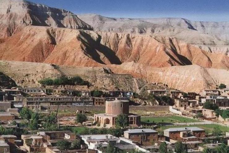 فرماندار کلات در استان خراسان رضوی گفت: بر اساس تصمیم ستاد مقابله با کرونا ورود مسافر و گردشگر به ییلاقات و مناطق تفریحی این شهرستان در روزهای پنجشنبه و جمعه ممنوع است.