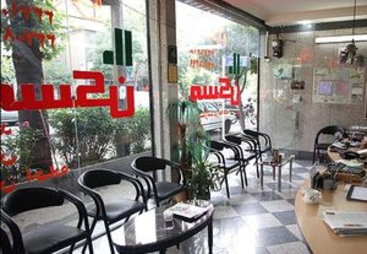 وزیر راه و شهرسازی گفت: حداکثر متراژ واحد مسکونی مستاجران تهرانی برای برخورداری از تسهیلات ودیعه در تهران ۷۵ متر و در سایر شهرها۹۰ مترمربع در نظرگرفته شده است.