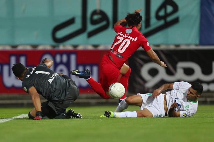 پرسپولیس تهران موفق شد با یک پیروزی دیگر خود را به کاپ قهرمانی لیگ نوزدهم نزدیک‌تر از قبل کند.