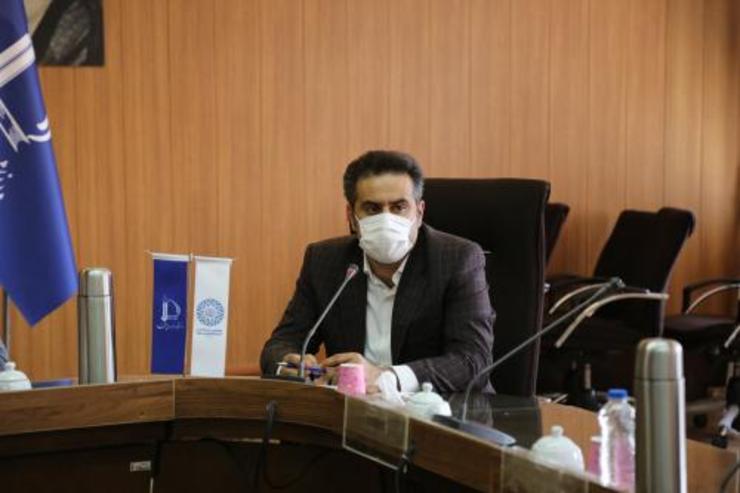 رئیس کمیسیون شهرسازی و معماری شورای شهر مشهد گفت: موضوع حذف حصارها و حفاظ‌های دانشگاه فردوسی و ایجاد هم‌پیوندی با فضای شهری، پیشنهادی از سوی شورای شهر به کمیسیون ماده ۵ استانداری بوده و به نظر می‌رسید وزارت علوم نیز با این ایده موافق است.