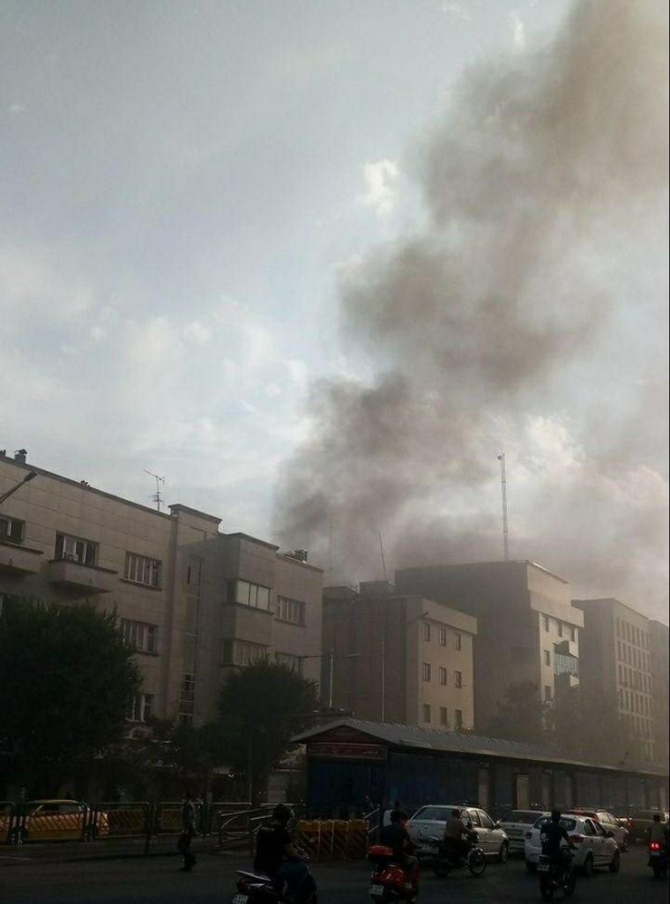 سخنگوی سازمان آتش نشانی و خدمات ایمنی شهرداری تهران علت مشاهده دود حوالی میدان فردوسی را تشریح کرد.