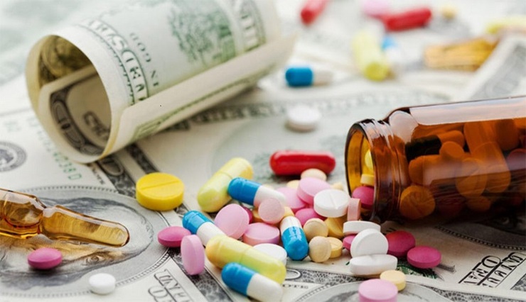 یک عضو هیئت رییسه کمیسیون بهداشت و درمان مجلس شورای اسلامی با تاکید بر لزوم ایجاد زمینه‌های لازم برای اجرای سیاست‌های جمعیتی اظهار کرد: یکی از این زمینه‌ها پوشش کامل بیمه‌ای دارو‌های ناباروری است تا خانواده‌ها دغدغه مالی نداشته باشند.