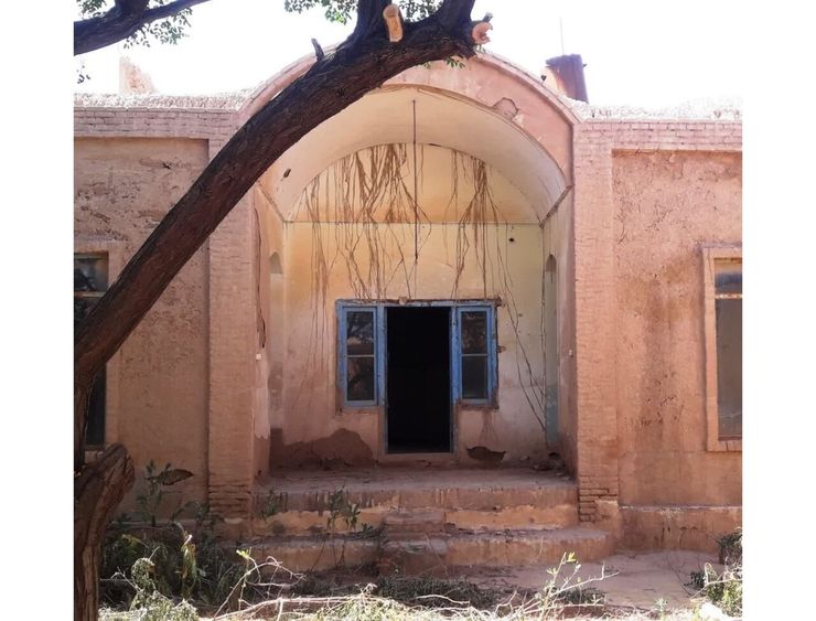 مدیرکل میراث فرهنگی، گردشگری و صنایع‌ دستی خراسان رضوی از ابلاغ ثبت خانه تاریخی اعتضادی واقع در شهرستان گناباد به شماره ۱۱۶ در فهرست آثار ملی ایران خبر داد.