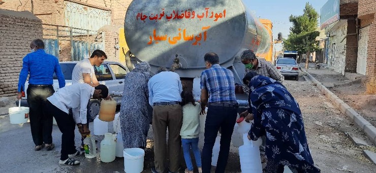 به‌دنبال اقدامات انجام شده تعداد روستاهایی که در استان خراسان رضوی با تانکر سیار آب‌رسانی می‌شوند از ابتدای دولت یازدهم تاکنون به کمتر از یک‌سوم کاهش یافته است.