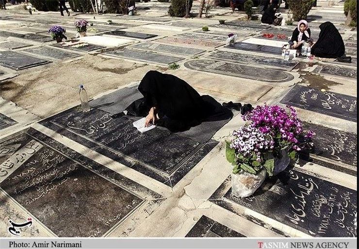 مدیرعامل سازمان مدیریت آرامستان های شهرداری مشهد با اشاره به افزایش متوفیان کرونا گفت: با توجه به این موضوع و براساس مصوبه ستاد کرونا ورودی آرامستان ها شهرداری مشهد برای زائران اهل قبور مسدود شده است.
