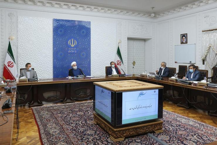رئیس جمهور تصریح کرد: اداره و مدیریت کشور در این شرایط بسیار سخت، توانمندی ملت در برابر آمریکا در دستیابی به اهداف ضد ایرانی است.
