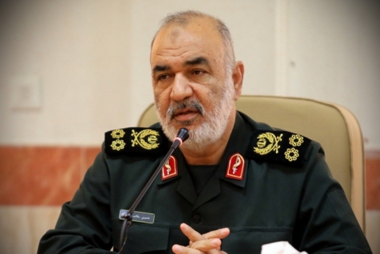فرمانده کل سپاه با بیان اینکه بدخواهان نظام و ملت ایران به شدت علاقه‌مند هستند تا ما را بشکنند، عقب نگه دارند و وابسته خود کنند، گفت: قرارگاه سازندگی خاتم‌الانبیاء (ص) نقطه اعتماد و اتکای جامعه است و امروز بخش مهمی از آرایش ما برابر دشمن در جنگ اقتصادی است و این یک رسالت تاریخی برای حفظ حیات ملی، سرافرازی، اقتدار، اعتبار جهانی و حفظ دستاورد‌های انقلاب است.
