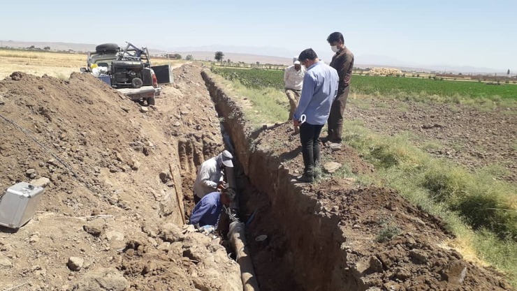 مدیرامورآب و فاضلاب خلیل آباد از سه طرح در دست اجرا تامین آب برای ۱۳ روستای بخش مرکزی این شهرستان خبرداد.