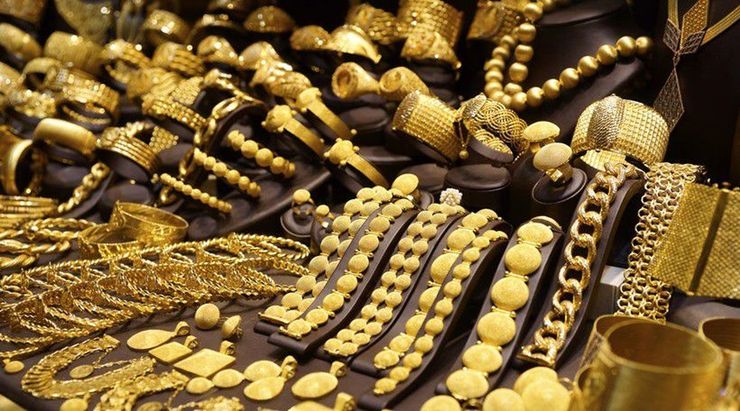 امروز ۲۵ تیرماه قیمت هر گرم طلای ۱۸ عیار با اجرت معمولی به یک میلیون و ۲۰ هزار تومان رسید.