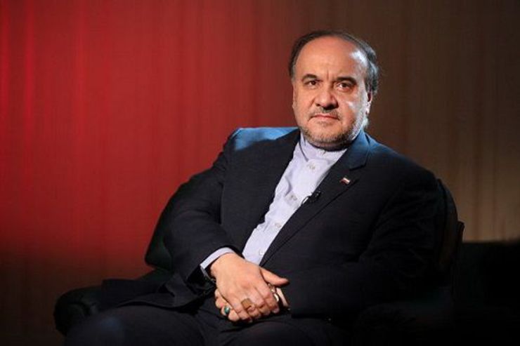 وزیر ورزش و جوانان گفت: می‌توانیم درصدی از سهام سرخ‌آبی‌ها را در اختیار بگیریم اما صد درصد این سهام در بورس عرضه و به مردم واگذار می‌شود.