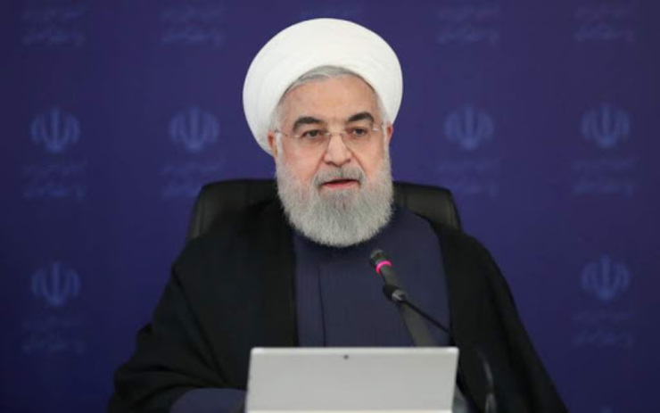 رئیس جمهور با اشاره به برخی گزارش‌ها مبنی بر اینکه ۲۵ میلیون ایرانی به کرونا مبتلا شده‌، ۱۴ هزار نفر هم جان خود را از دست داده‌ و ۲۰۰ هزار نفر در بیمارستان‌ها بستری بوده‌اند، گفت: تعداد بستری‌هایی که در آینده باید پیش‌بینی کنیم، حدود ۲ برابر مقداری است که در ۱۵۰ روز گذشته شاهد آن بودیم.