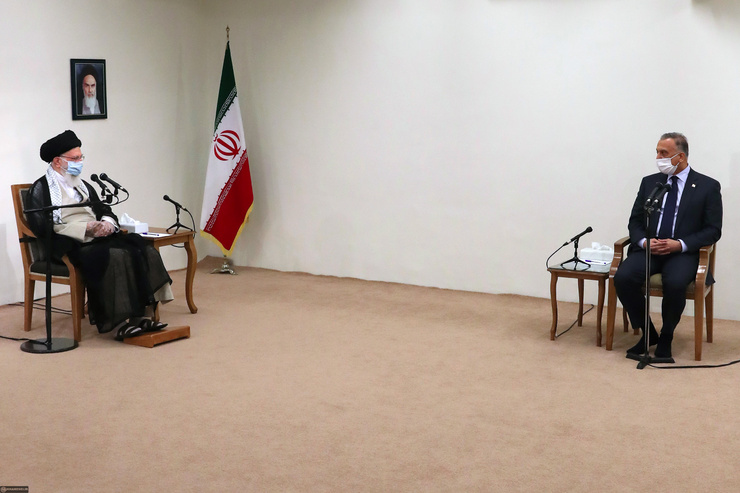 حضرت آیت‌الله خامنه‌ای در دیدار نخست وزیر عراق با اشاره به اینکه ایران قطعاً با هر آنچه موجب تضعیف دولت عراق شود، مخالف است، فرمودند: دیدگاه آمریکایی‌ها درباره عراق درست در نقطه مقابل ماست زیرا موافق عراق مستقل، قوی و دارای حکومتی با رأی اکثریت نیست.