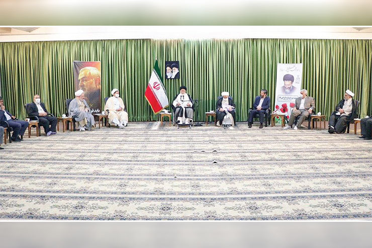 ماینده ولی فقیه در استان با اشاره به ضرورت ادامه مبارزه با فساد توسط قوه قضائیه گفت: این قوه باید خیلی قوی‌تر و مستحکم‌تر به مبارزه با فساد بپردازد. آنچه بسیار حائز اهمیت است، مبارزه با فساد قوه قضائیه بدون در‌نظرگرفتن مقام و موقعیت است.