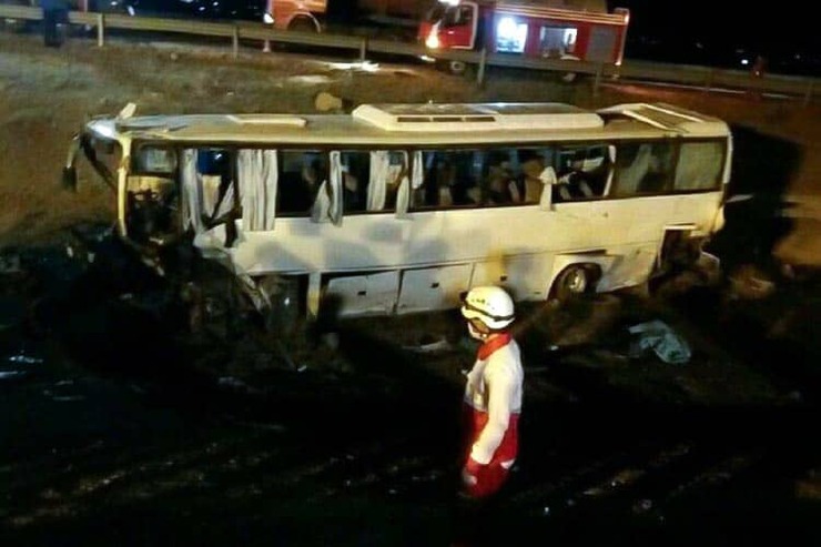 فرمانده پلیس راه استان خراسان رضوی درباره علت حادثه تصادف شب گذشته اتوبوس کارکنان ایران خودرو خراسان توضیح داد.