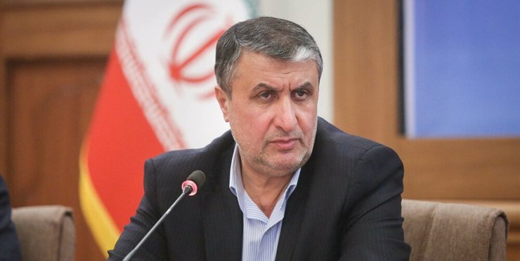 وزیر راه و شهرسازی گفت: ۲۵۰ هزار هکتار از زمین‌های جهاد کشاورزی در اختیار وزارات مسکن قرار میگیرد که در همین هفته توافقنامه آن نیز منعقد می‌شود.