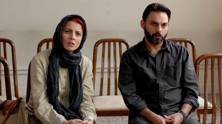 کوروش عطایی و آزاده موسوی در فضای سینمایی با مستند مشهورشان «در جستجوی فریده» شناخته می‌شوند که سال گذشته نماینده کشورمان در اسکار بود. قبل از آن اما، این دو مستندساز جوان مستند دیگری را درباره فیلم مهم «جدایی نادر از سیمین» و بازتاب‌های اجتماعی، فرهنگی و سیاسی کسب جایزه اسکار این فیلم ساخته بودند. «از ایران، یک جدایی» اثری خوش‌ساخت و فنی است که صرفا به دنبال معرفی فیلم «جدایی» و بازتاب وجوه پنهان شخصیت اصغر فرهادی نیست، بلکه به مثابه پژوهشی میدانی به‌دنبال انعکاس جنبه‌های مختلف اختصاص یافتن اسکار بهترین فیلم خارجی زبان به اثری از کشورمان است.