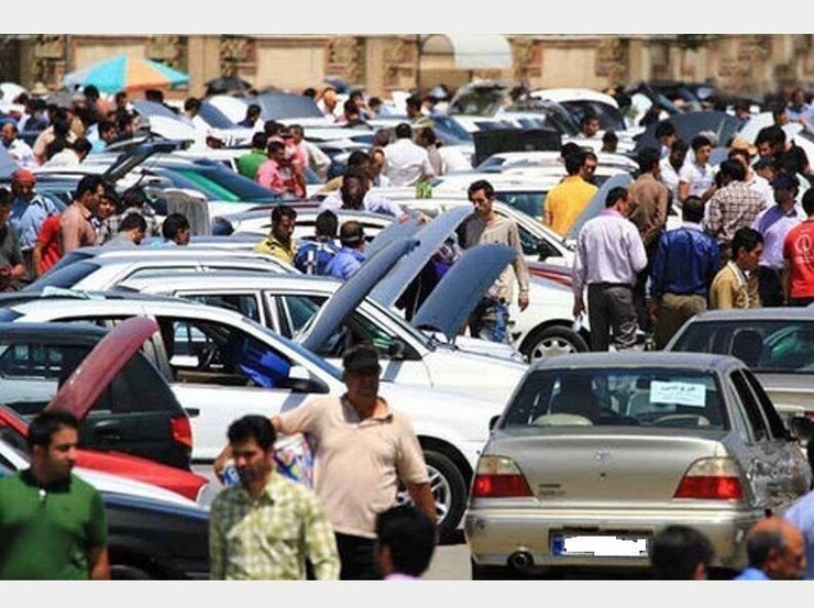 طبق شنیده‌ها، قیمت خودرو درب کارخانه مجدداً شاهد تحولات و نرخ گذاری‌های جدیدی خواهد بود.