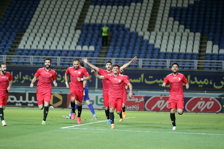 شهرخودرو خراسان موفق شد با درخشش سعید صادقی مقابل ذوب‌آهن به پیروزی دست یابد.