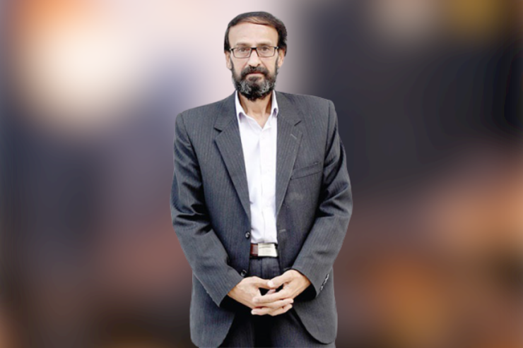 همکاری او با افرادی همانند مرحوم رضا سعیدی، مرحوم انوشیروان ارجمند، داریوش ارجمند، علی آزادنیا و ... برایش کوله‌باری از تجربه را به همراه داشته است. گفت‌وگوی ما را با امیر محاسبتی، بازیگر پیش‌کسوت مشهدی سینما و تئاتر که در تدارک سفر به تهران برای همکاری در فیلم «گشت ارشاد ۳» تازه‌ترین اثر سینمایی سعید سهیلی، سینماگر مشهدی، است می‌خوانید.