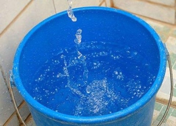 سقوط دختر بچه یک ساله درون سطل آب به قیمت جانش تمام شد.