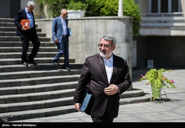 وزیر کشور با بیان اینکه زمان برگزاری کنکور از ۲ به ۴ روز و به تعداد مراکز هم ۵۰ مرکز برگزاری آزمون اضافه شده است، گفت: کنکور در موعد مقرر برگزار می‌شود.