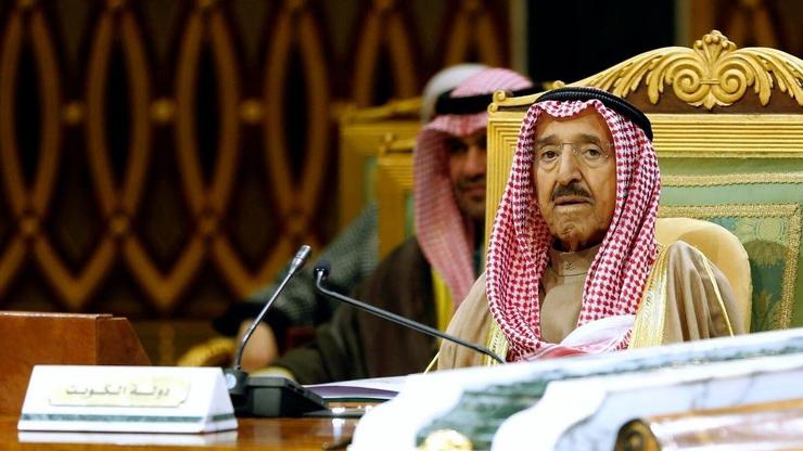 دیوان امیری کویت اعلام کرد که شیخ صباح الاحمد الجابر الصباح امیر این کشور فردا پنجشنبه برای ادامه روند درمانی خود عازم آمریکا می‌شود.