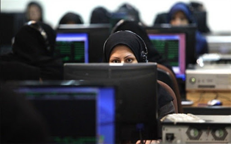 استاندار تهران با اشاره به تشدید نظارت بر رعایت پروتکل‌های بهداشتی از تمدید دورکاری یک سوم کارکنان دستگاه‌های اجرایی استان تهران در هفته جاری خبر داد.