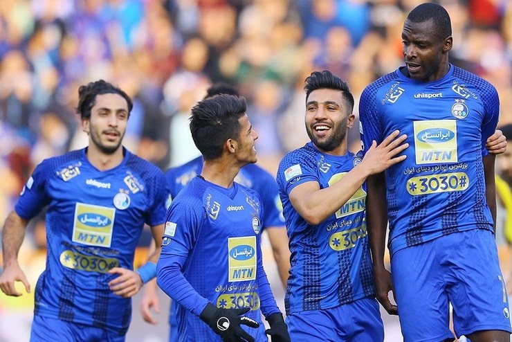 شیخ دیاباته با به ثمر رساندن سیزدهمین گل فصل خود توانست به صدر جدول گلزنان برسد.