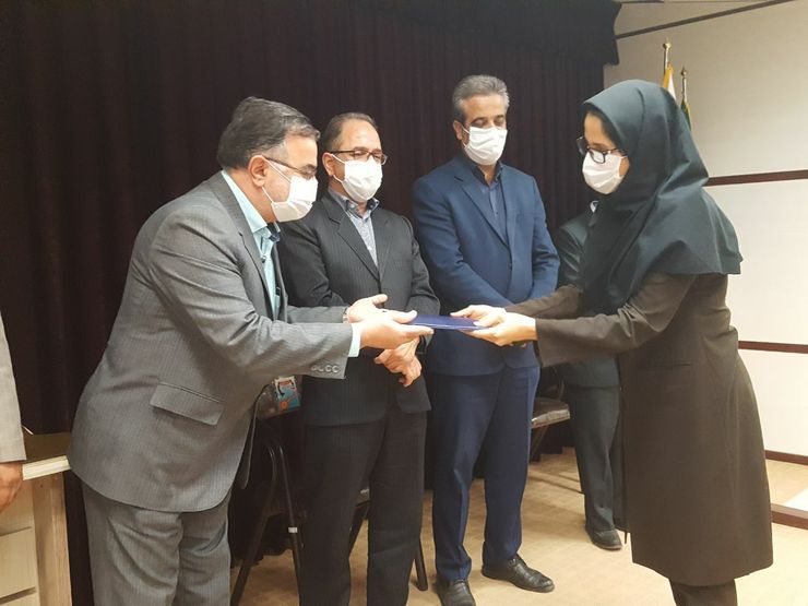 شهردار نیشابور برای نخستین بار یکی از بانوان متخصص و باتجربه را به عنوان شهردار یکی از مناطق این شهر منصوب کرد.
