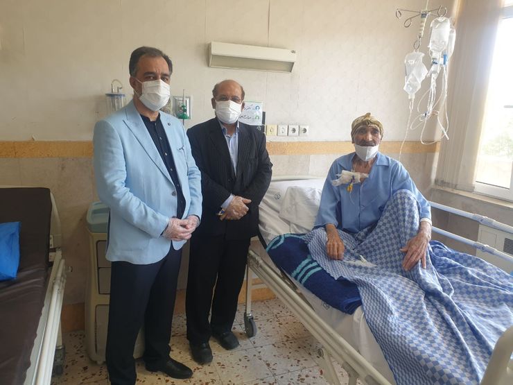 جعفر مروارید، مدیر کل فرهنگ و ارشاد اسلامی خراسان رضوی در تماس تلفنی و یوسف امینی، قائم مقام اداره کل به اتفاق  محمد رضا محمدی، معاون هنری این اداره با حضور در بیمارستان از «حیدر علی عاشق» هنرمند پیشکسوت موسیقی مقامی خراسان عیادت کردند.