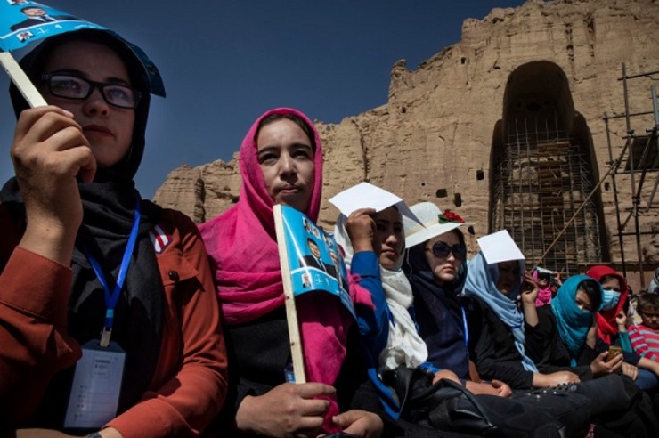 فارن پالیسی در مقاله‌ای با عنوان زنان، محور صلح افغانستان به تبیین جایگاه زنان افغانستان و نقش آنها در مذاکرات صلح پرداخته است. این مقاله تصویری شفاف از وضعیت زنان افغانستان را به شما ارائه می‌دهد.
