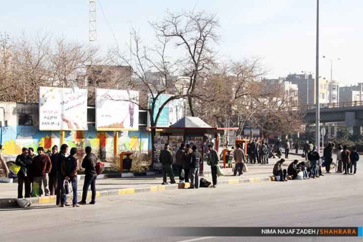 سخنگوی کمیسیون اجتماعی مجلس با اشاره به طرح بیمه بیکاری جوانان جویای کار گفت: در اجرای این طرح ۵۰۰ هزار تومان حقوق بیکاری به فارغ‌التحصیلان بیکار مجرد و بین ۷۰۰ هزار تا یک میلیون تومان به فارغ‌التحصیلان بیکار متأهل پرداخت خواهد شد.