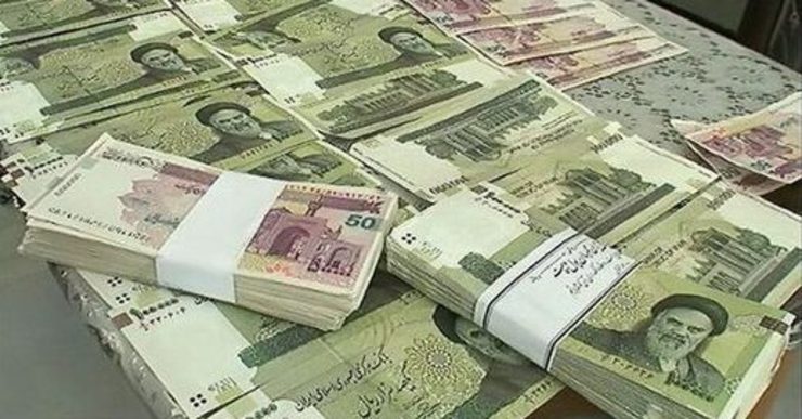 بررسی وضعیت حقوقی کارکنان و بازنشستگان از دولت گذشته تاکنون نشان می‌دهد که ضریب ریالی کارکنان تا ۱۴۲ درصد و حداقل حقوق آن‌ها حدود ۲۶۶ درصد رشد داشته است؛ گرچه این میزان از رشد در مقایسه با شرایط خاص اقتصادی و تورم موجود همچنان با رضایت کامل کارکنان همراه نیست، ولی از نگاه مسئولان دولتی، در وضعیت تحریمی موجود این افزایش در تناسب با میزان تورم و نیاز‌های معیشتی مردم قابل قبول است.