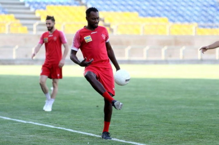 سرمربی پرسپولیس دیگر اعتقادی به مهاجم خارجی تیمش ندارد.
