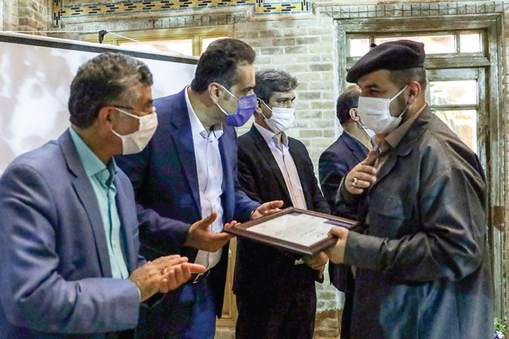رئیس کمیسیون شهرسازی و معماری شورای شهر مشهد گفت:در هجدهمین هم‌آفرینی مشهد امکان ایده‌پردازی برای جوانانی که در گذشته فضایی برای ارائه ایده‌های خود نداشته‌اند فراهم شد. در این رویداد ۱۸ تیم با میانگین سنی زیر ۳۰ سال شرکت کرده‌اند.