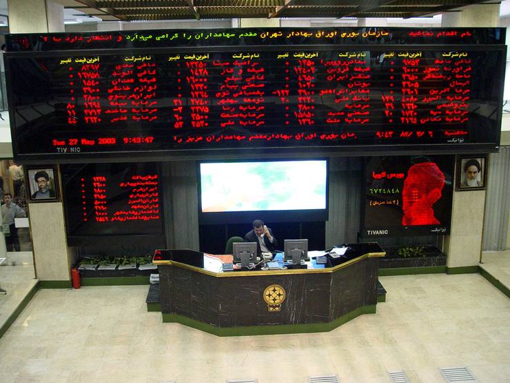 در معاملات امروز ۱۳۹۹/۰۵/۲۶ بازار سهام، برخی نمادهای پرتقاضای بازار سهام، خساپا، دارا یکم و چند عرضه اولیه اخیر بعد از ساعت ۱۲ و ۳۰ دقیقه معامله خواهند شد.