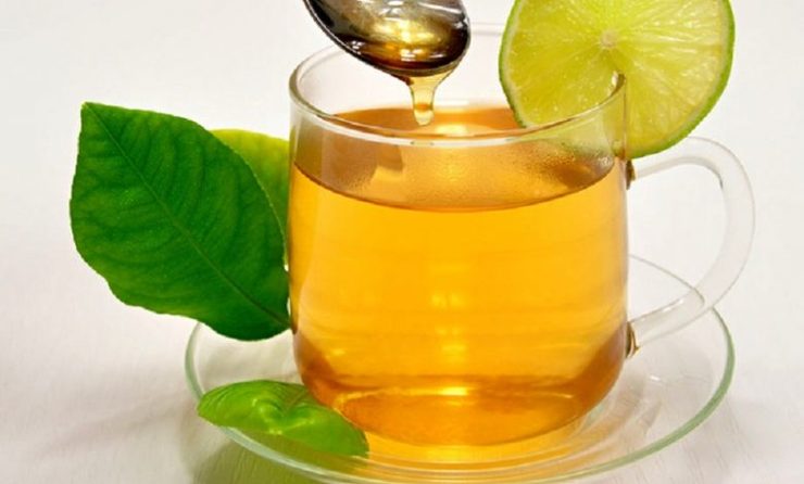 شربت سکنجبین یکی از شربت‌های بسیار خوشمزه در طب سنتی است که دارای فواید درمانی بسیاری است. با مصرف شربت سکنجبین می‌توانید مشکلات ادراری، نفخ شکم و درد معده را رفع کنید. در ادامه این مطلب از مجله دلتا درباره خواص سکنجبین صحبت خواهیم کرد.