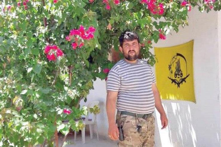 شهید سیدعبدالعلی حسینی از رزمندگان لشکر فاطمیون بود که پیکرش جمعه پیش در بهشت رضای مشهد به خاک سپرده شد، این گزارش روایتی از زندگی این شهید افغانستانی است.
