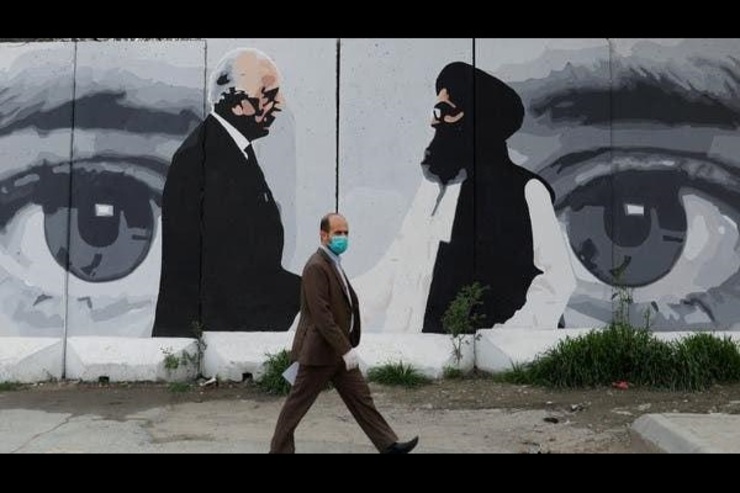 هرچند که قرار بود بعد از چراغ سبز لویه‌جرگه افغانستان برای آزادی زندانیان طالبان گفت‌وگوهای صلح بین الافغانی به زودی بین نمایندگان دولت افغانستان و نمایندگان طالبان در قطر آغاز شود، اما سوقصد به جان «فوزیه کوفی» آینده این مذاکرات را با ابهام روبرو کرد.