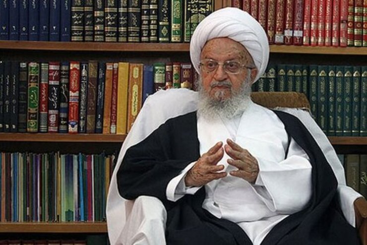 مرجع تقلید شیعیان گفت: افرادی که بیماری دارند یا احتمال ابتلا به ویروس کرونا دارند، در این مجالس حضور پیدا نکنند، این کار ممکن است باعث آلودگی دیگران شود و همین مسئله مسئولیت شرعی دارد.