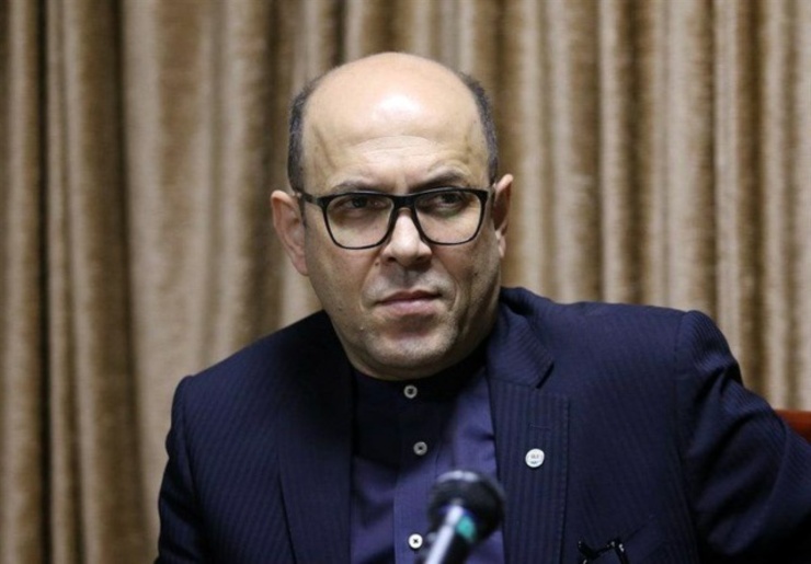 مدیرعامل باشگاه استقلال به دنبال دریافت مبالغی است تا قبل از بازی بزرگ با پرسپولیس زیرمجموعه اش را به اصطلاح شارژ مالی کند.