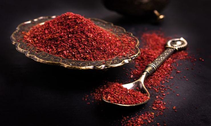 متخصص داروسازی سنتی و عضو هیات علمی دانشکده طب سنتی کرمان توضیحاتی را درباره خواص سماق ارائه کرد.