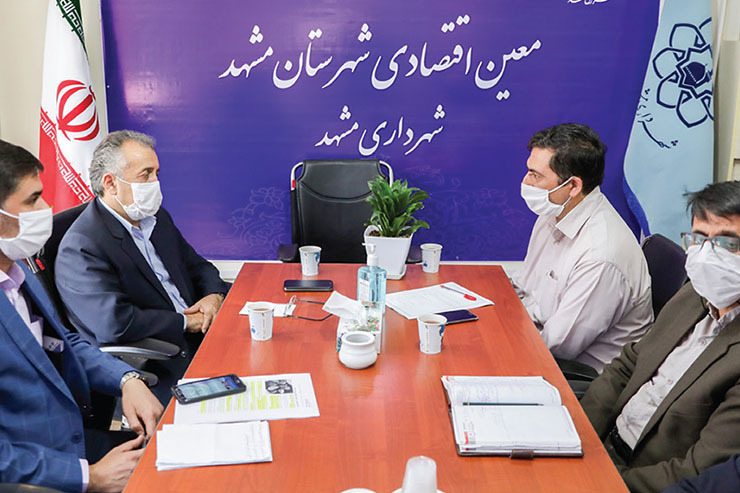 ۲ هزار واحد جواهرسازی بزرگ و کوچک در مشهد داریم. در پایان سال ۹۷ تنها بخشی که افزایش اشتغال داشت، جواهرات مشهد بود و براساس آمار میدانی، مشهد ۱۲ درصد افزایش اشتغال داشت.