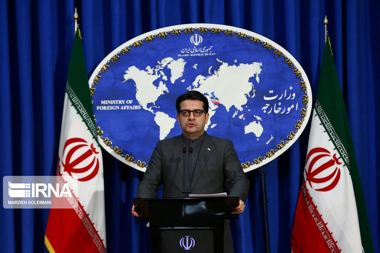 سخنگوی وزارت امور خارجه با تاکید بر اینکه هیچ گونه صداقتی در گفتار و کردار آمریکایی‌ها وجود ندارد، تاکید کرد: گفت‌وگو‌های بین الافغانی باید با محوریت دولت افغانستان باشد و ما هرگونه دخالت خارجی را در این باره مردود می‌دانیم.البته جمهوری اسلامی ایران ظرفیت‌هایی دارد که برای برقراری صلح و ثبات در افغانستان استفاده می‌کنیم.