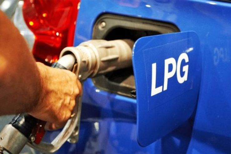 در ایران سالانه ۱۸ میلیون تن LPG تولید می‌شود با توجه به بازار مصرف و شرایط صادرات فعلی، ۱۰ میلیون تن از این مقدار بدون استفاده در فلرها و خط لوله گاز طبیعی می سوزد.
