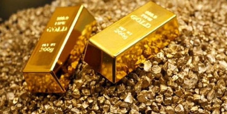  قیمت طلا در معاملات روز سه‌شنبه ۷ مرداد تحت تاثیر افت ارزش دلار و انتظارات برای تداوم سیاست پولی تسهیلی بانک مرکزی آمریکا بیش از ۱.۵ درصد صعود کرد و به مرز ۲۰۰۰ دلار نزدیک شد.