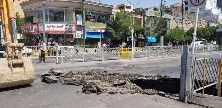 مدیرعامل شرکت قطارشهری مشهد از نشست زمین در چهارراه دانش به‌دلیل ترکیدگی لوله آب خبر داد.